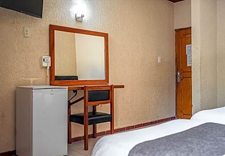 Standard Double Economy