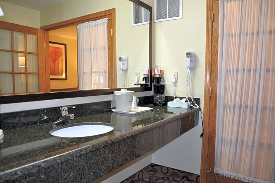 AmericInn by Wyndham Cedar Falls