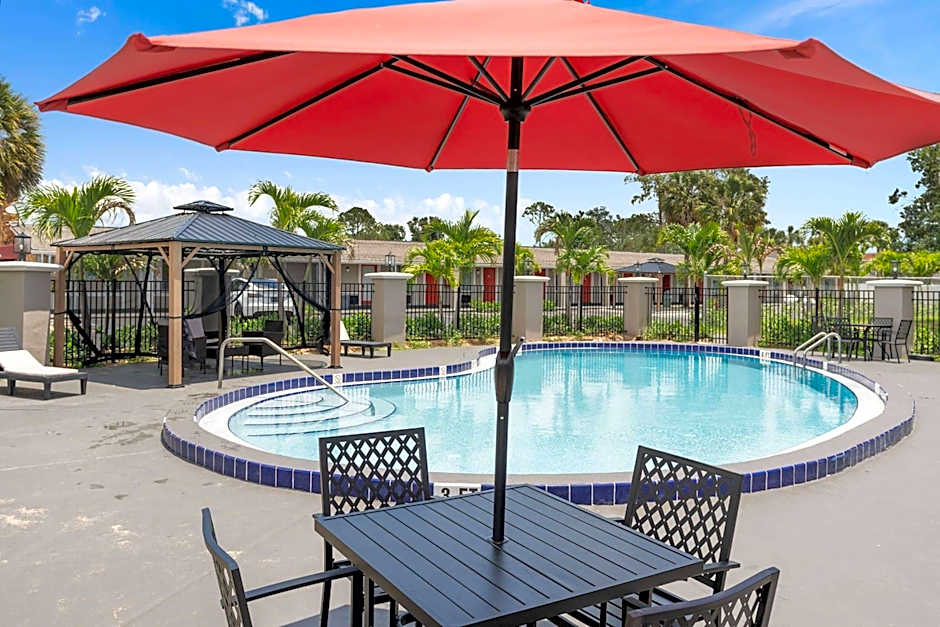 Travelodge by Wyndham Kissimmee Orlando