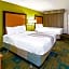 La Quinta Inn & Suites by Wyndham Mid-City