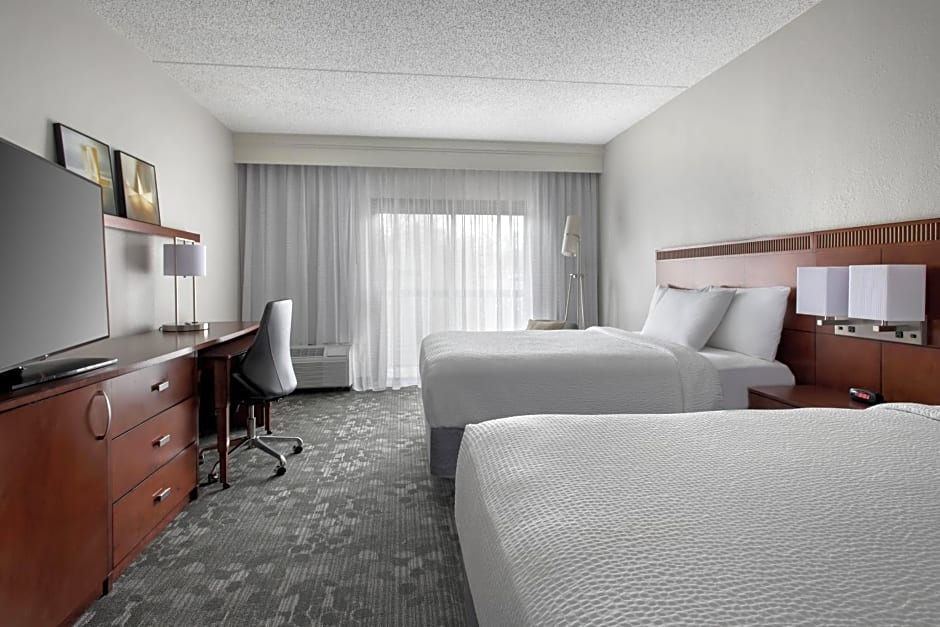 Courtyard by Marriott Lincroft Red Bank