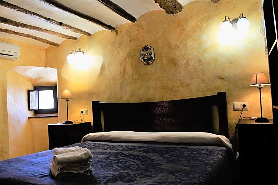 La Bodega Del Camino aka Albergue On TheLe