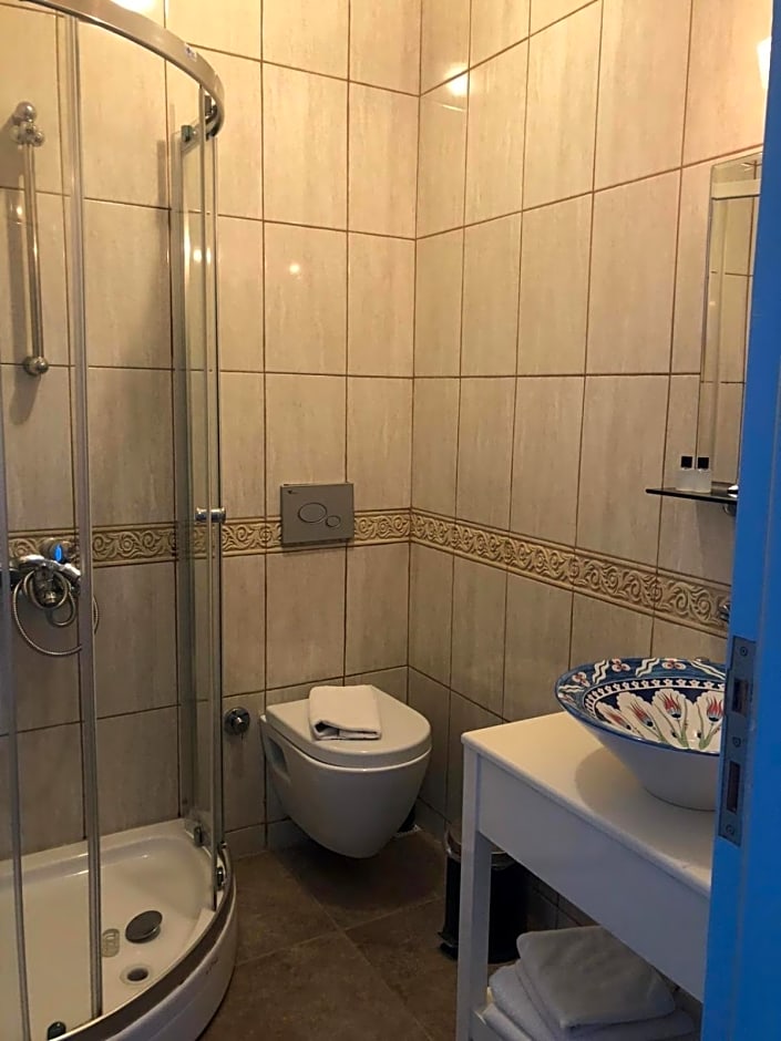 Çakir Bey Hotel
