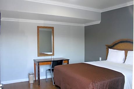 Queen Room