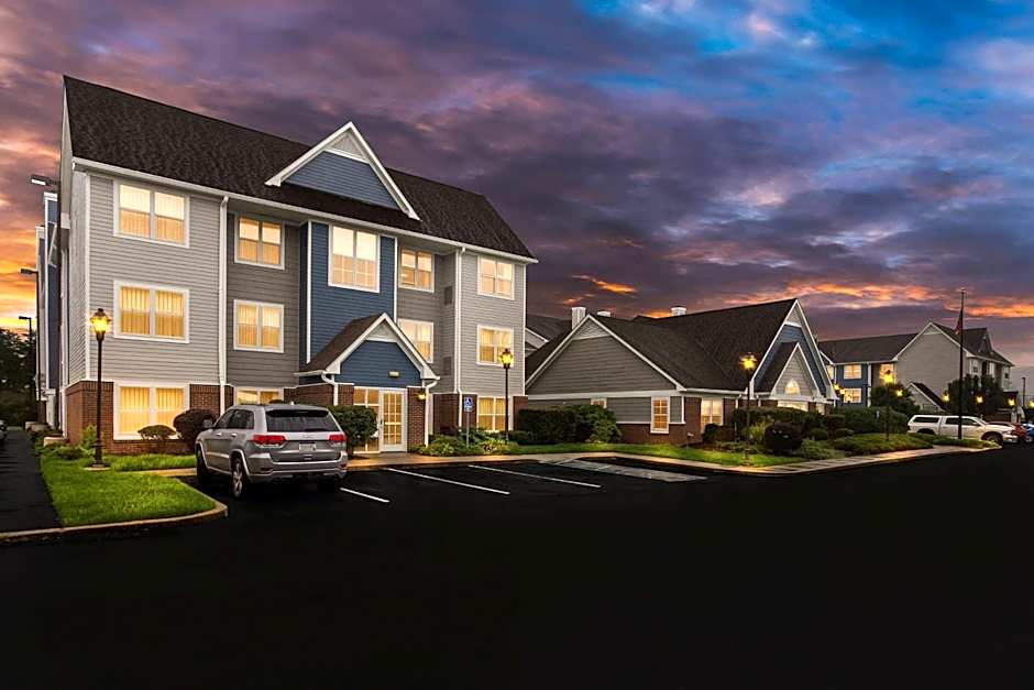 Sonesta ES Suites Charleston