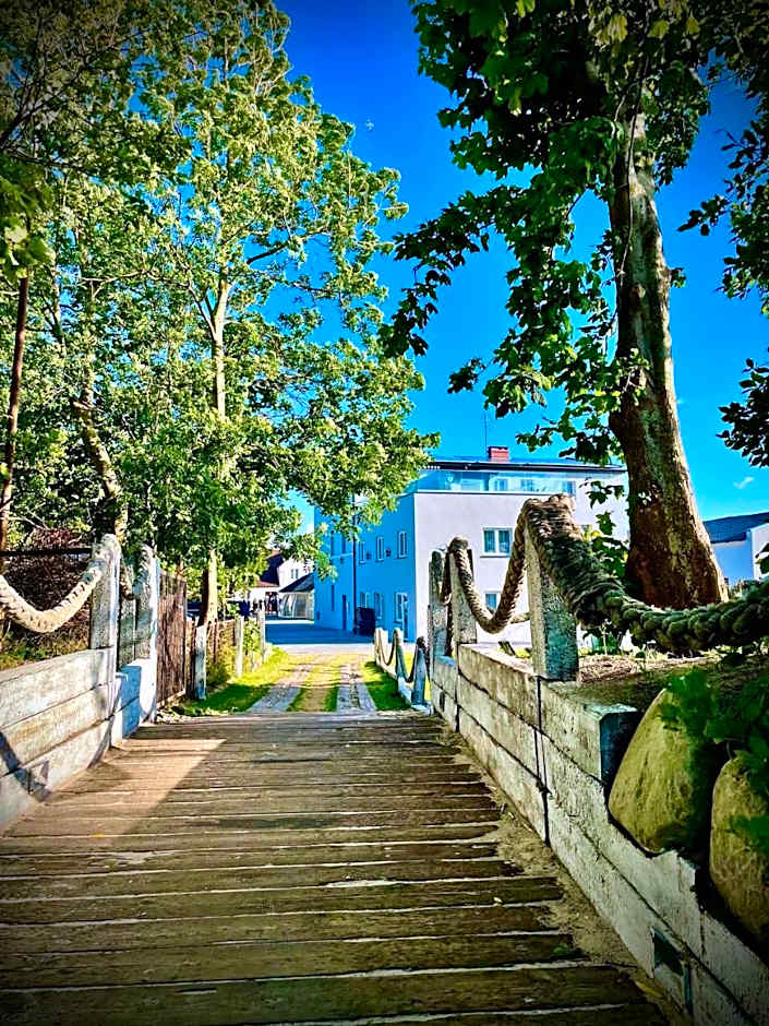 ZAMEK NA PIASKU - Tuż przy Plaży