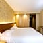 Golden Tulip Avignon Le Paradou