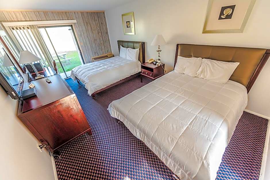 Rodeway Inn at Somers Cove Marina