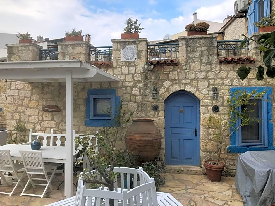 Cozy Room in a Boutique Hotel near Popular Attractions of Cesme