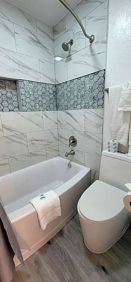 Dragonfly Inn & Suites