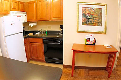 1 Bedroom Suite 2 Queen