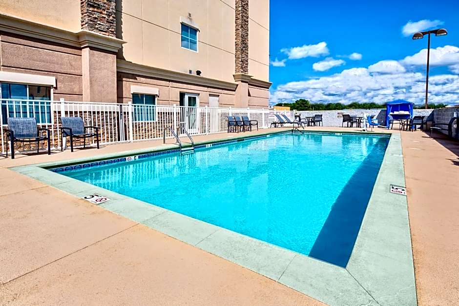 Holiday Inn Express Hotel & Suites Cookeville By IHG