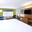 Holiday Inn Express & Suites Grand Rapids