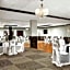 Four Points By Sheraton Hotel & Suites Calgary West
