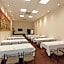 Ramada Plaza by Wyndham West Hollywood Hotel & Suites