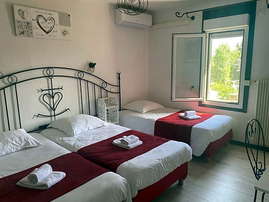 Photo 1 of 3 of Triple Room