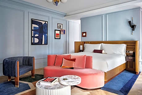 Urban King Suite