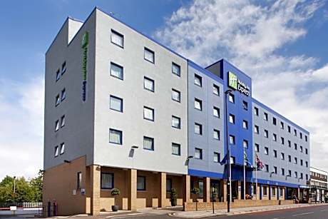 Holiday Inn Express Park Royal By IHG