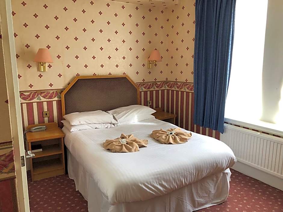 Riviera Hotel