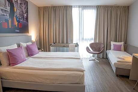 Family Room with Two Separate Bedrooms (non connecting)