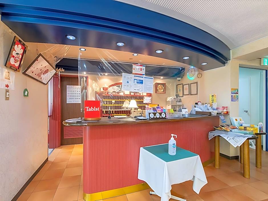 OYO Sasebo Palace Hotel