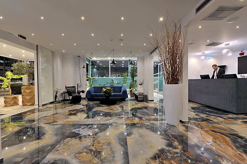 Athenaeum Smart Hotel