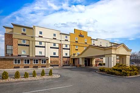 Comfort Inn & Suites