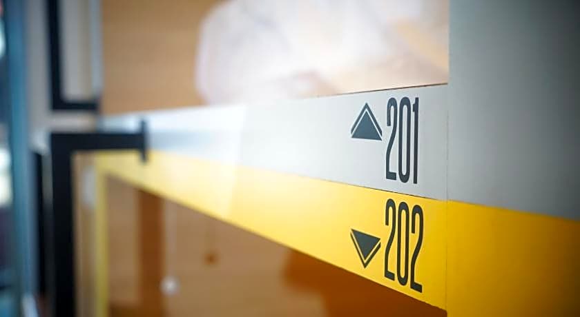 Borough Capsule Hostel Bali