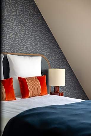 Single Room with Castle View