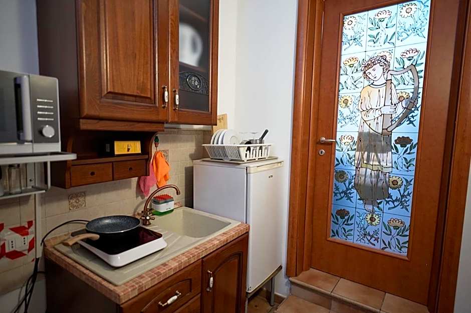 Mini casa con terrazzo in centro