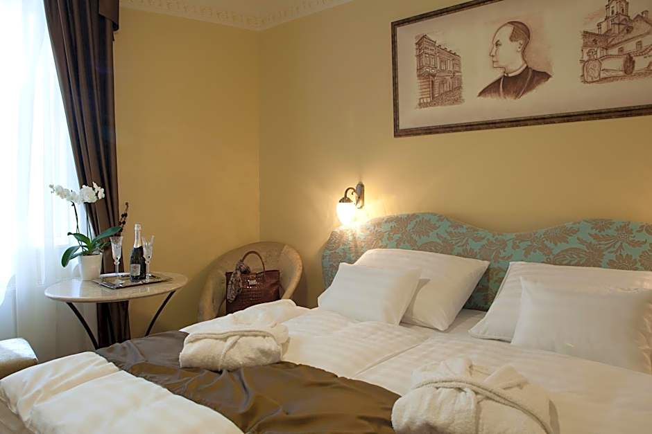 Barokk Hotel Promenád