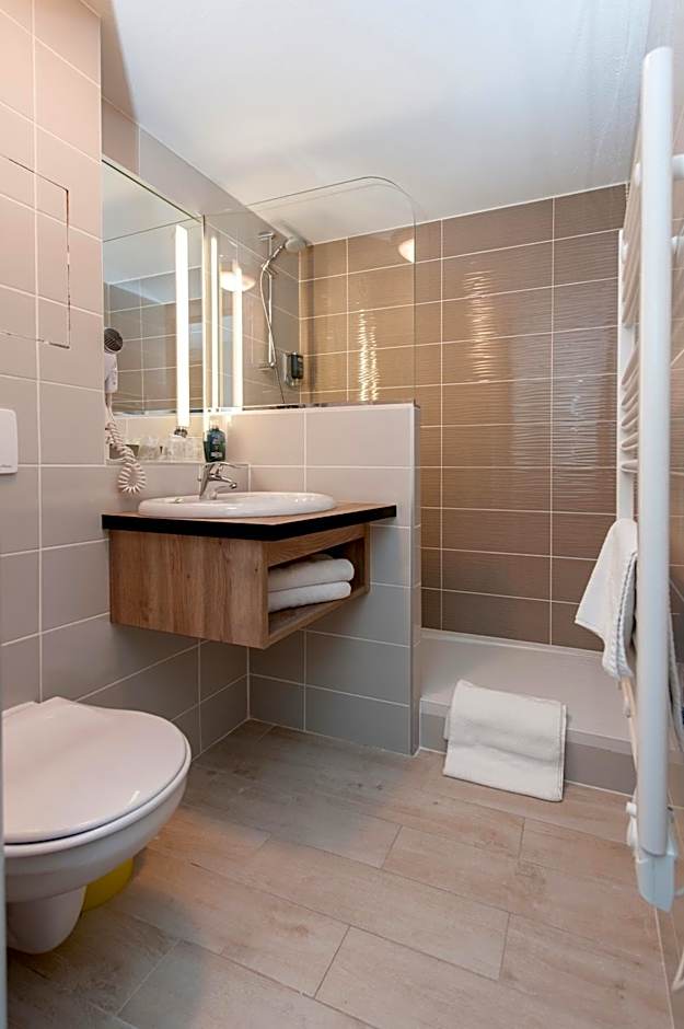 Brit Hotel Avignon Sud Le Calendal