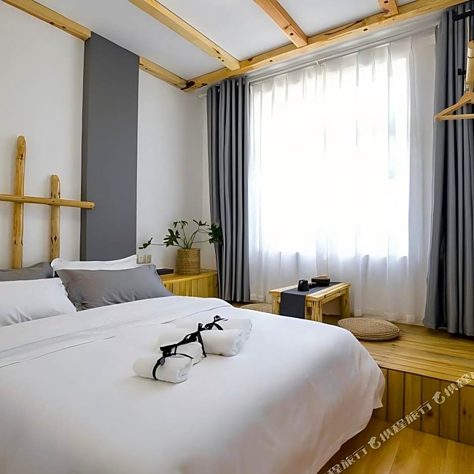 Lijiang Lvyeanjia Inn