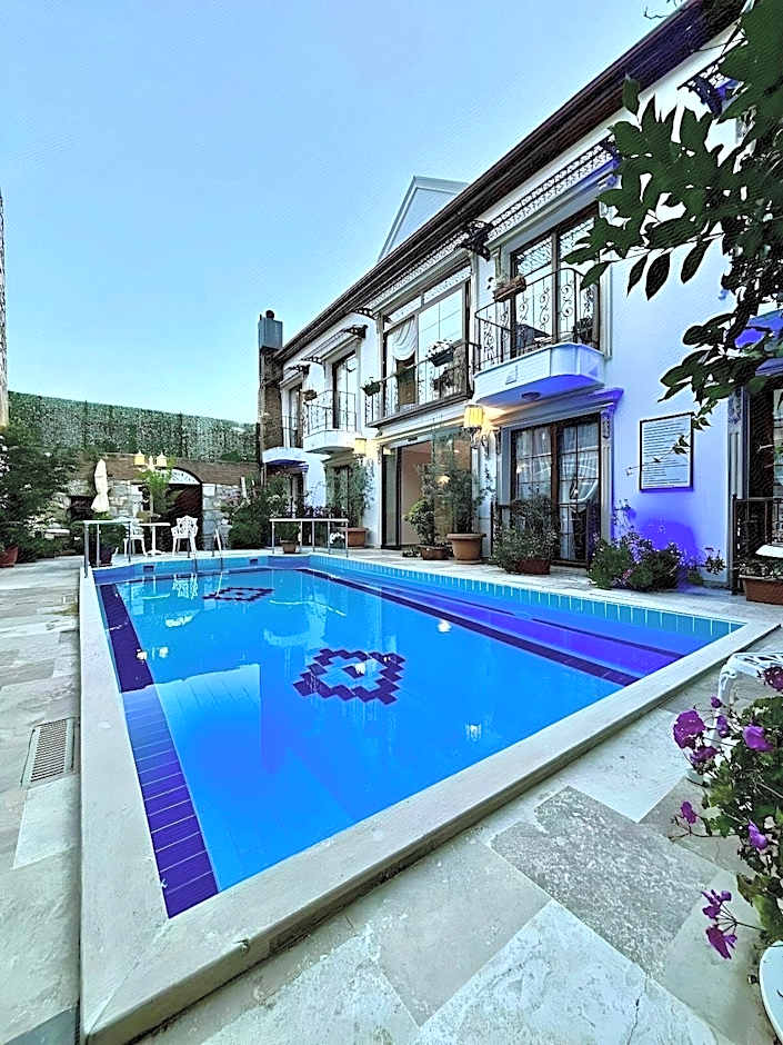 Saint John Hotel