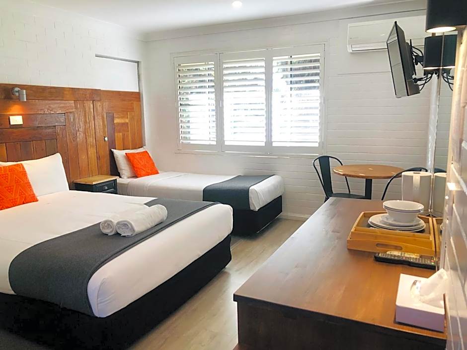 Pleasant Way River Lodge