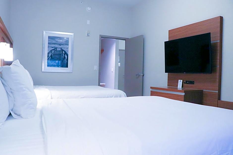 Days Inn & Suites by Wyndham Fort Myers Near JetBlue Park