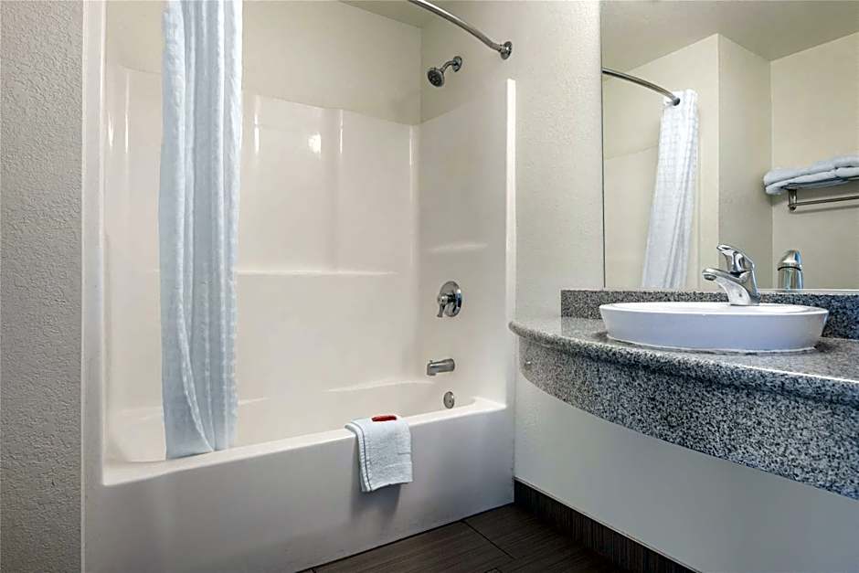 SureStay Plus Hotel by Best Western Niagara Falls East