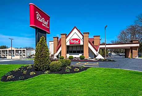Red Roof Inn And Suites Newark - University