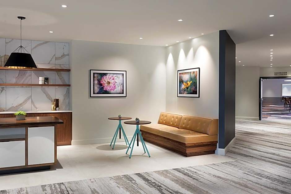 THE MC, AUTOGRAPH COLLECTION