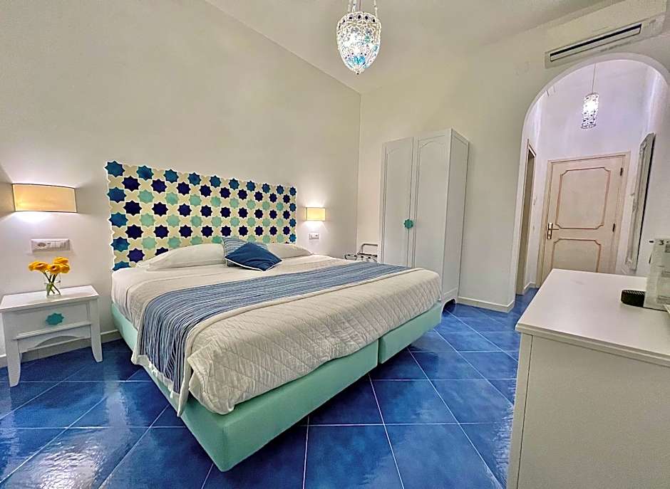 Photo 1 of 43 of 1 Double Bed or 2 Beds, Balcony