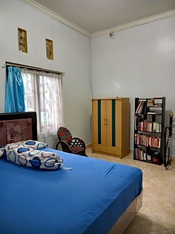 Lakuna House