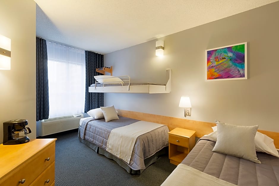 Travelodge by Wyndham Montreal Centre