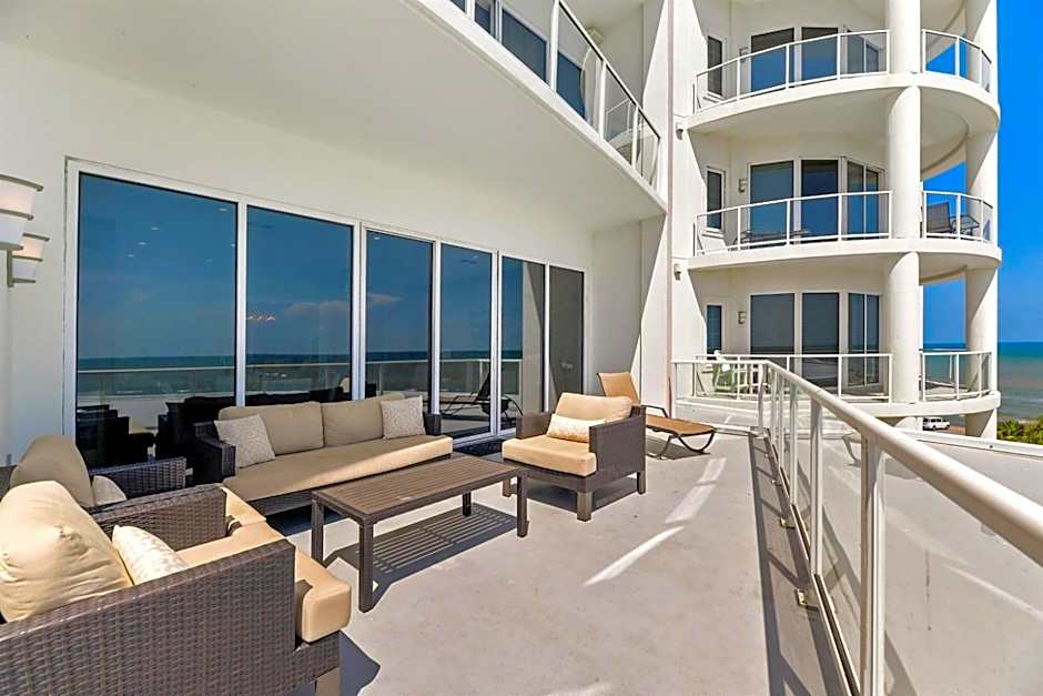 XL Terrace, Lazy River, I-O Pools, Game Room, Spa, Beach, Luxury 2-2 Penthouse!