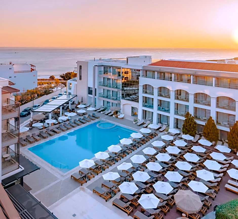Photo 1 of 50 of Albatros Spa & Resort Hotel