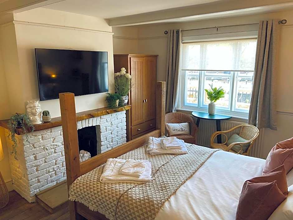 The Riverside Rooms
