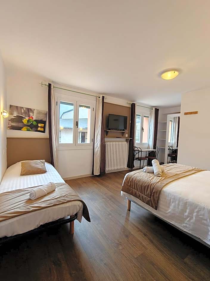 Le Catalan - Hôtel et appartements