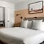 Leland Hotel