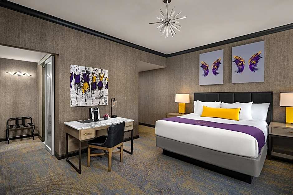 The Admiral, Downtown Historic District