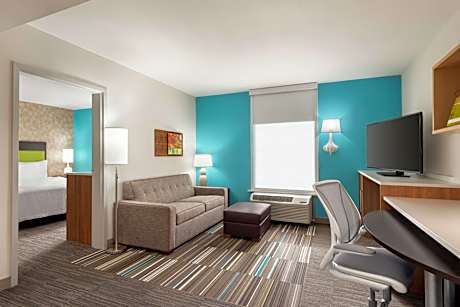 One-Bedroom Queen Suite - Non-Smoking