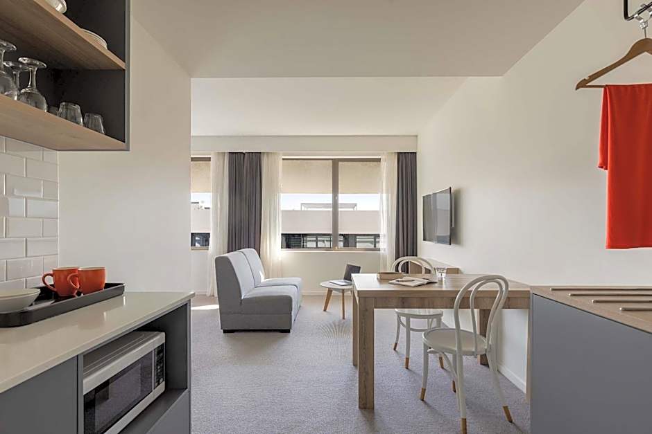 Mantra MacArthur Hotel